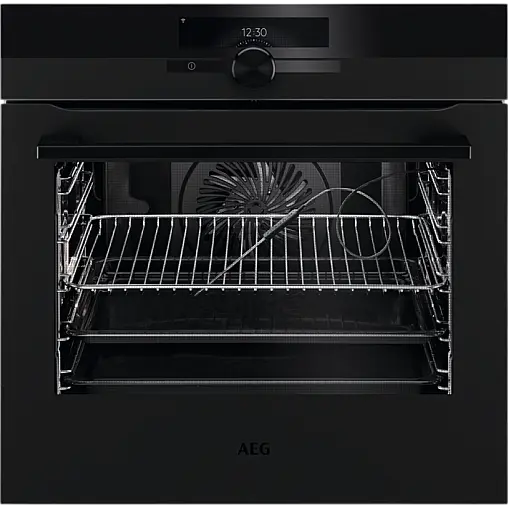 AEG 9000-Serie (MattBlack) mit CookView-Kamera, Pyrolyse &amp; WLAN