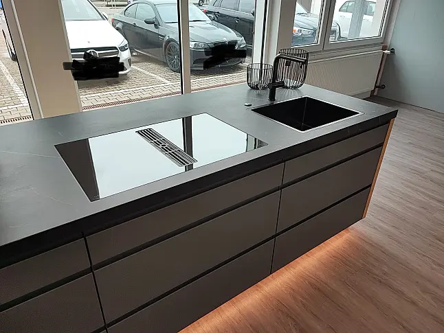 "Del Curto Woodmark Kitchen" Außergewöhnliche Kücheninsel mit Hirnholz Wangen