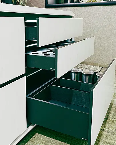 Traumhafte Gamadecor/Porcelanosa Musterküche mit großer Insel – modern in Holz &amp; Weiß. Ausstellungsküche zum Abverkauf - in Heinsberg.