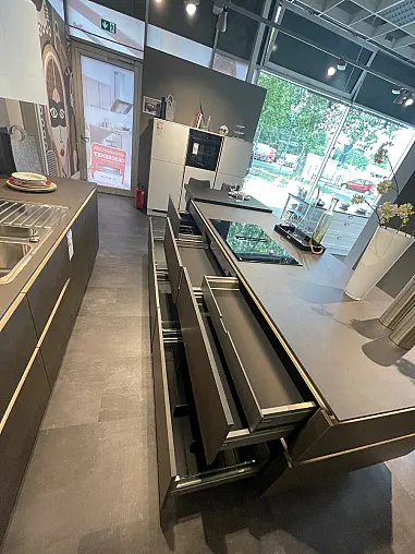 Koje 11 Nolte - Lucca Zement Anthrazit Bosch E-Geräte