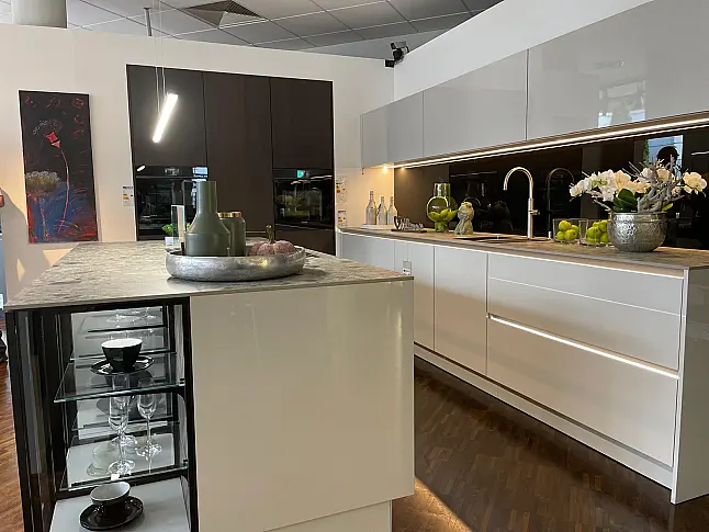 SieMatic SLX sterlinggrau glänzend