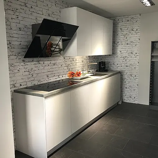 Musterküche SLC sterlinggrau samtmatt Lack