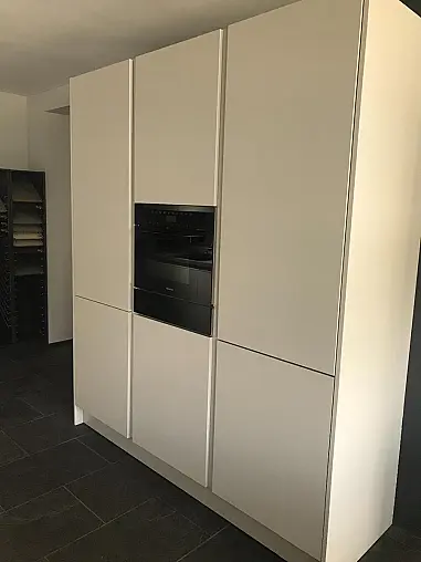 Musterküche SLC sterlinggrau samtmatt Lack