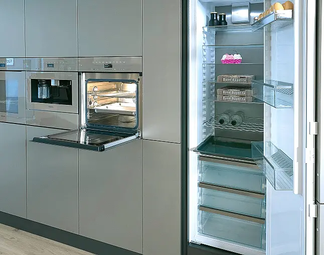 Miele Combi-Dampfgarer m. HydroClean + Backofen m. Kernthermometer, Klimagaren &amp; Pyrolyse + Kaffeeautomat + Wärmeschublade + Gefrierer + XL-Kühlschrank m. Frischschubladen + Geschirrspüler. berbel Muldenlüfter m. Indukt. &amp; permalyt. 2Zonen-Weinkühlschrank