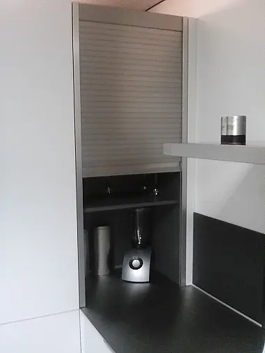 Luxe kunststof L-vorm keuken met lak-effect kleur mat wit