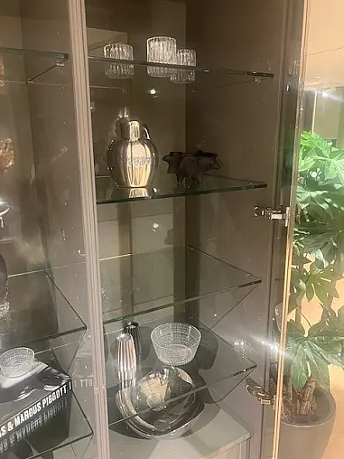 SieMatic Classic SE22BAL/88LS lotusweiss gl./steingrau matt/Insel nickel
