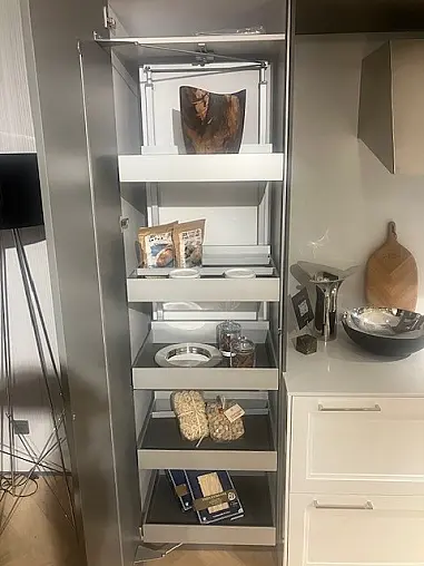 SieMatic Classic SE22BAL/88LS lotusweiss gl./steingrau matt/Insel nickel
