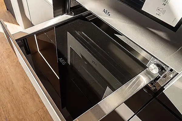 Stilvolle Warendorf-Küche mit hochwertigem Gerätepaket