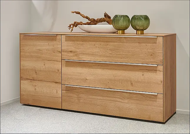 Exklusives Badezimmer verdeckt mit Schiebetüren - Sideboard - Regale - Waschtisch &amp; LED-Spiegel
