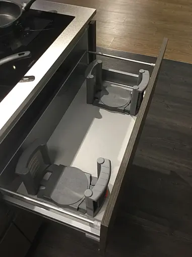 Hochwertige Inselküche