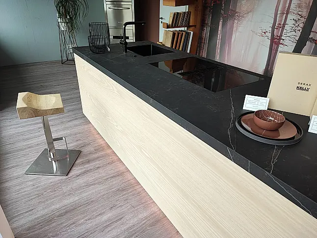 "Del Curto Woodmark Kitchen" Außergewöhnliche Kücheninsel mit Hirnholz Wangen