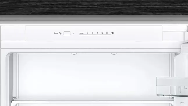 iQ100 Einbau-Kühl-Gefrier-Kombination mit Gefrierbereich unten 177,2 x 54,1 cm Schleppscharnier