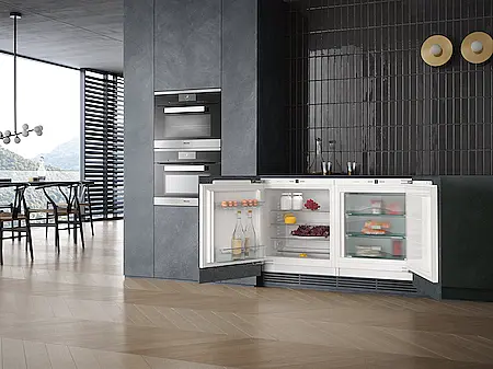 Unterbau-Gefrierschrank mit ComfortFrost für komfortables Gefrieren im kompakten Format.