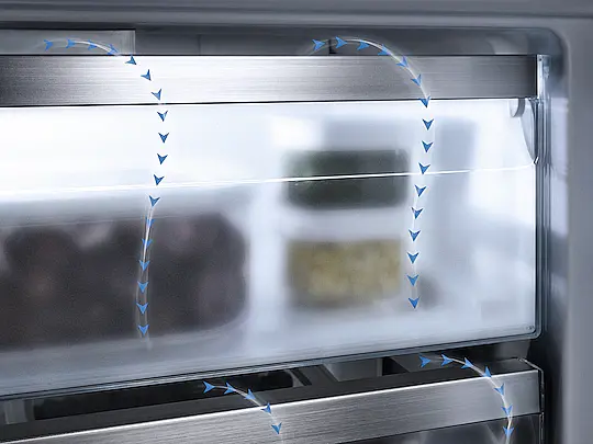 Einbau-Kühl-Gefrierkombination für den besonderen Auftritt dank PerfectFresh Active, Freeze&amp;Cool und IceMaker.
