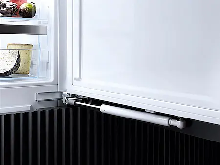 Einbau-Gefrierschrank mit NoFrost und acht Gefrierschubladen für hohen Komfort.
