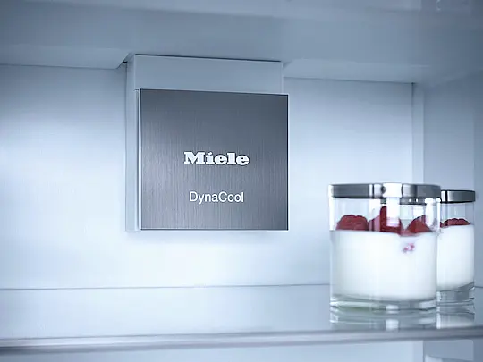 Einbau-Kühlschrank für professionelles Einlagern, dank PerfectFresh Pro und DynaCool.