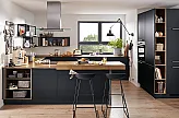Edle nobilia U-Küche Touch in schwarzem Supermatt mit Bosch Geräten bei CityKüchen Dresden kaufen - Moderne und funktionale Küchenlösung für Ihr Zuhause