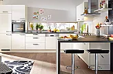 Stilvolle nobilia Flash L-Küche mit Tresen in weißem Hochglanz bei CityKüchen Dresden - Perfekte Winkelküche für moderne Wohnkonzepte