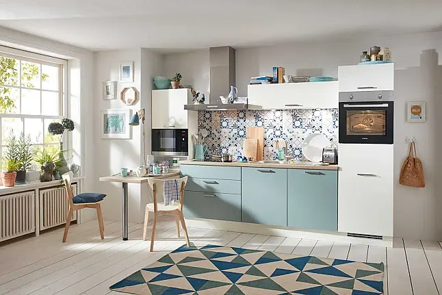 nobilia Touch Front: Aqua-Alpinweiß Maße: 330cm + Tisch 60cm x 150cm