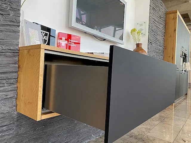 Opaco supermatt schwarz/Eiche in Tip TEC