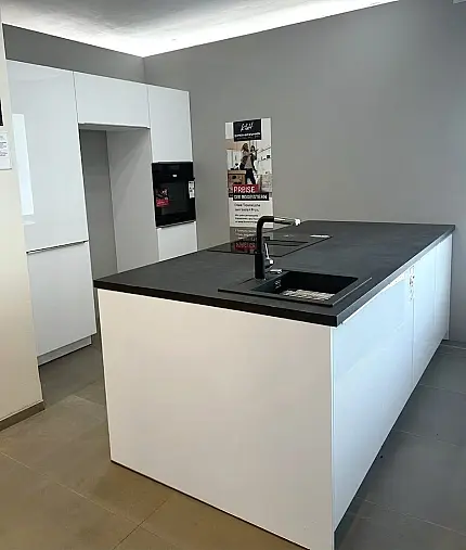 Marken Einbauküche, Küche Weiß Hochglanz, komplett mit E-Geräten, Sofort Verfügbar!