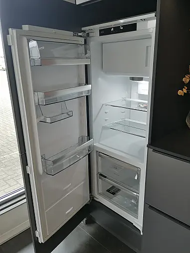 Gerät mit Gefrierfach, 140 cm