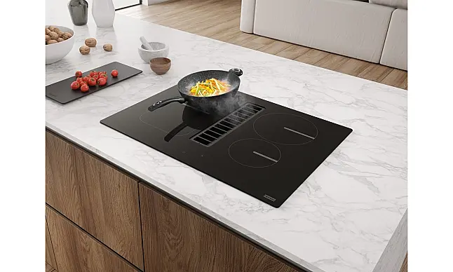 Smart 2Gether Induktionskochfeld cm. 70 mit integrierter Haube von 630 m³/h – schwarzes Glas