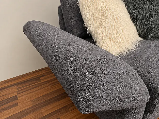 L-Sofa mit Kopfstütze