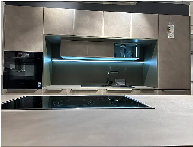 Elegante Insel Küche mit modernem Design
