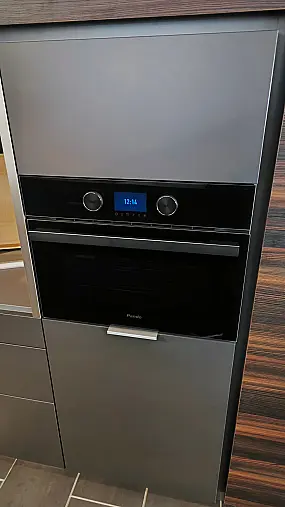 Kleiner feiner Backofen mit Super Ausstattung