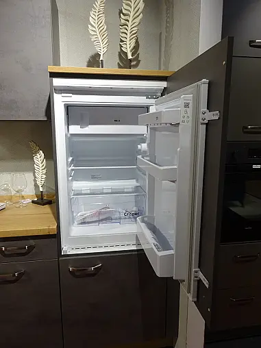 moderne Küchenzeile in Schiefergrau