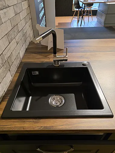 Nobilia Küche Ausstellungsküche 706 Sylt schwarz