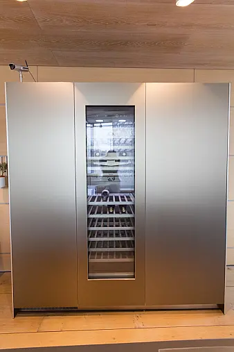 b3 Hochwand inkl. Elektrogeräten
