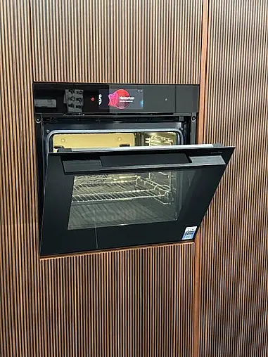 Cortina Fineline kombiniert mit Kaschmir Diamantlack  Grifflos