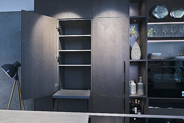 Koje 21 KH: Grote, luxe eilandkeuken met visgraatstructuur, bar en granieten werkblad
