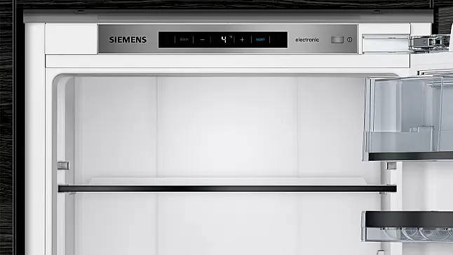 Siemens iQ700, Einbau-Kühlschrank, 140 x 56 cm, Flachscharnier mit Softeinzug KI51FSDD0 (Lager)