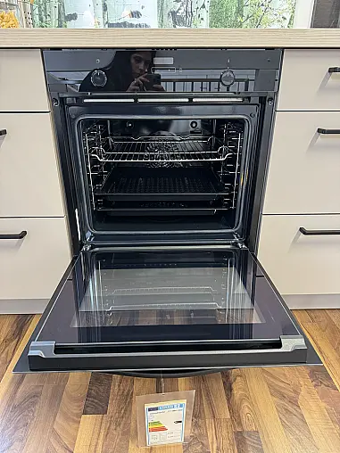 Ausstellungsküche  P17 Perfect Plus, 82L Lava softmatt