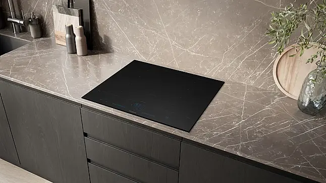 Siemens iQ700 Induktionskochfeld 60 cm Mattschwarz, Mit Rahmen aufliegend EX67BNYV6E (Lager)