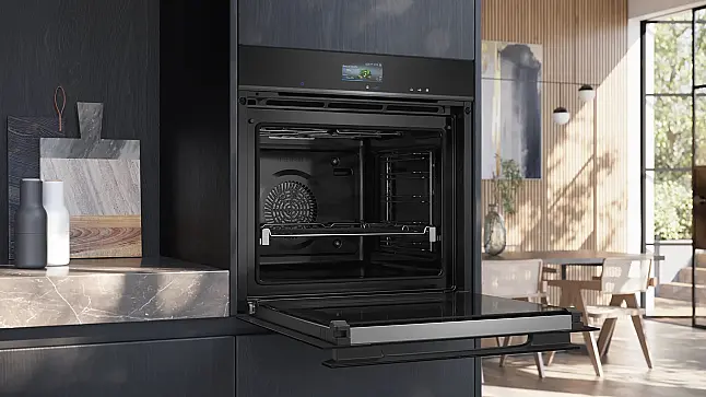 Siemens iQ700, Einbau-Backofen mit Dampfunterstützung, 60 x 60 cm, Schwarz, Edelstahl HR976GMB1 (Lager/NB)