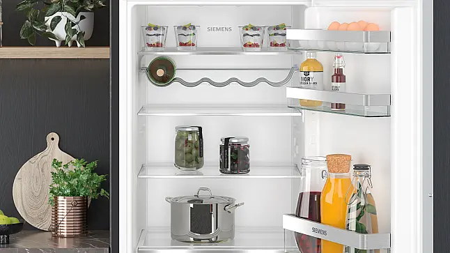 Siemens iQ300, Einbau-Kühlschrank, 102.1 x 54.1 cm, Flachscharnier KI31RVFE0 (AS Koje 07)