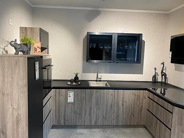 moderne U Küche in Bali Sommereiche Silbergrau