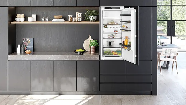 Siemens iQ500, Einbau-Kühlschrank mit Gefrierfach, 122.5 x 56 cm, Flachscharnier mit Softeinzug KI42LSDD1 (Lager)
