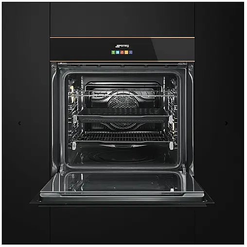 Designer-Backofen mit Kupfer-Details von Smeg