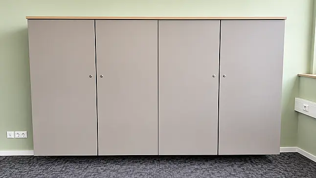 Hochwertige Büroeinrichtung