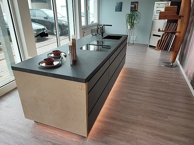 "Del Curto Woodmark Kitchen" Außergewöhnliche Kücheninsel mit Hirnholz Wangen