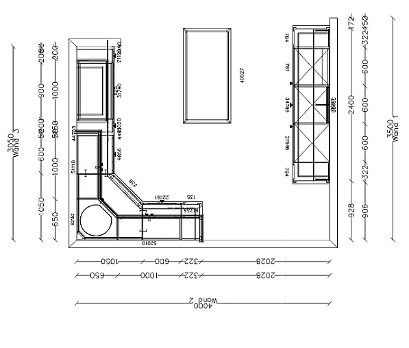 klassische Landhausküche mit Esstisch und Landhauskamin