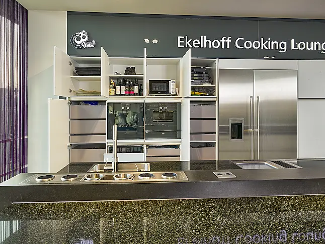 Koje 221 KL: Große, funktionale Küche (Kochschule)