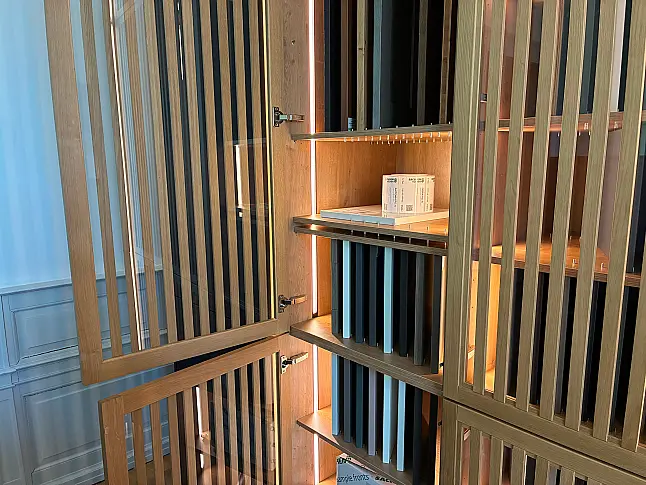 Exklusive Designzeile mit Cosentino-Arbeitsplatte | Individuell planbar