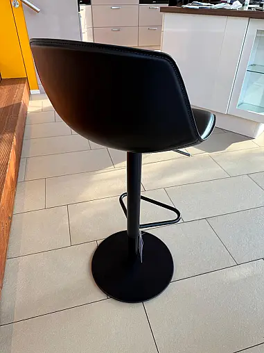 Höhenverstellbarer Hocker MIUNN