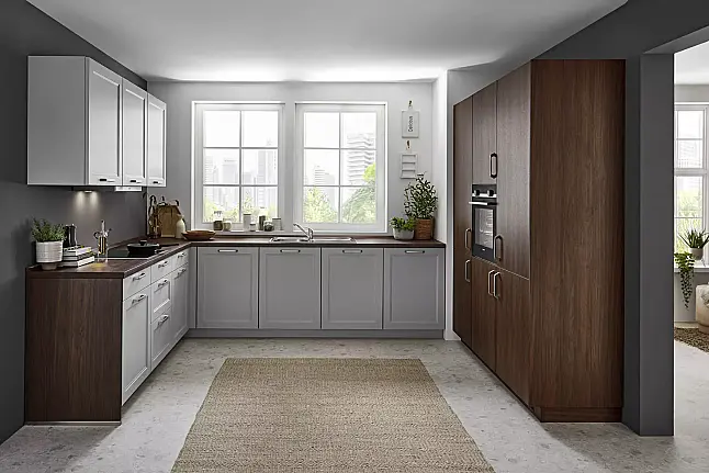 L-förmige Küche + Küchenblock Landhausstil